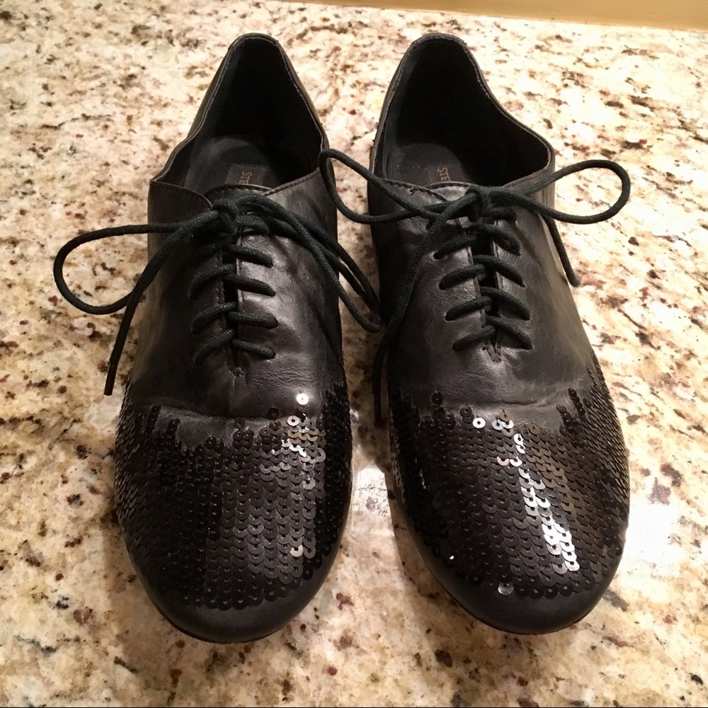 Steve maddens luxe sequined black lace ups 8.5